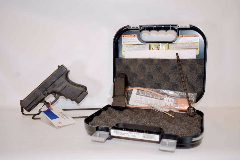 lot 162 image: Glock Model 30S,  .45 Auto with two magazines