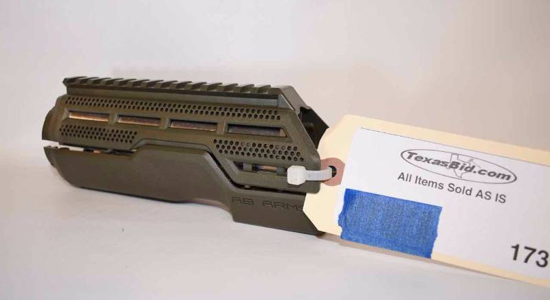 lot 173 image: AB Arms AR Hand guard (new)