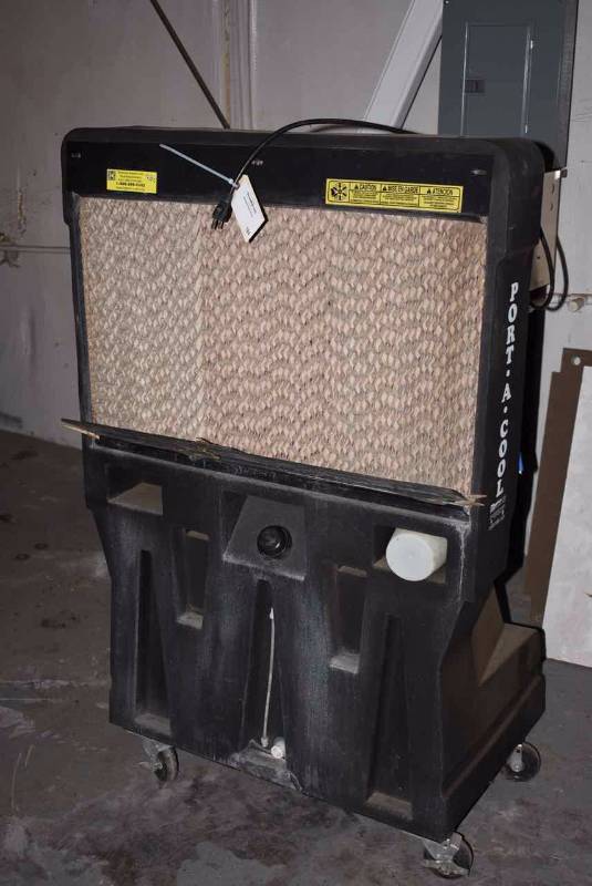 lot 184 image: Port-A-Cool Pro 16 Fan