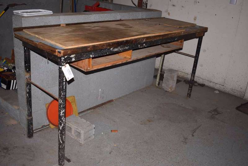 lot 190 image: Work Bench