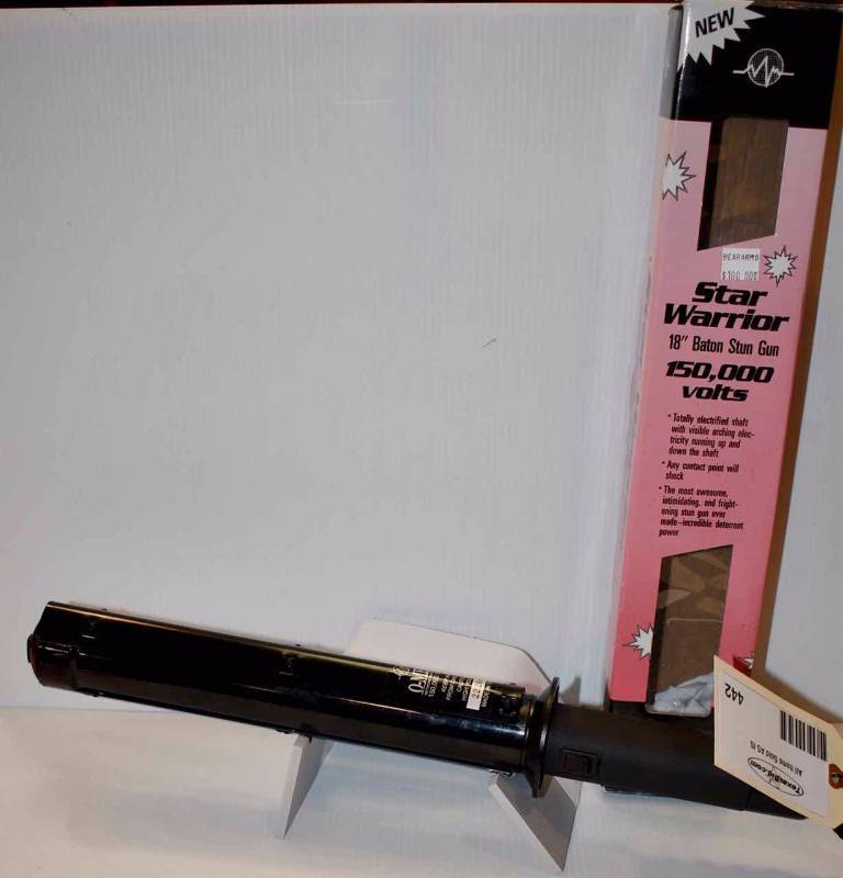 lot 442 image: Baton Stun Gun