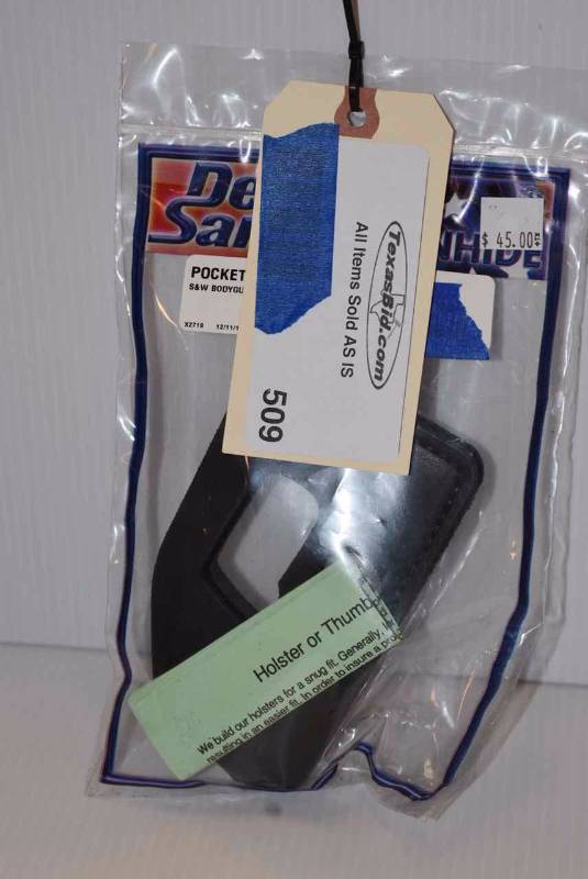 lot 509 image: DeSantis Gunhide Holster