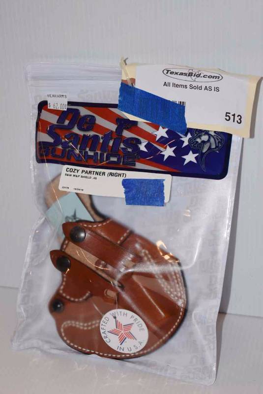 lot 513 image: DeSantis Gunhide Holster