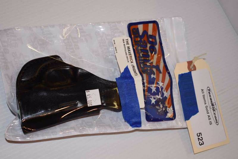 lot 523 image: DeSantis Gunhide Holster