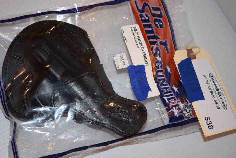 lot 538 image: DeSantis Gunhide Holster