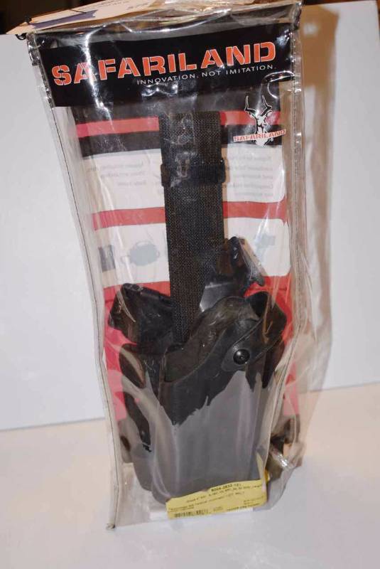 lot 575 image: Safariland Holster