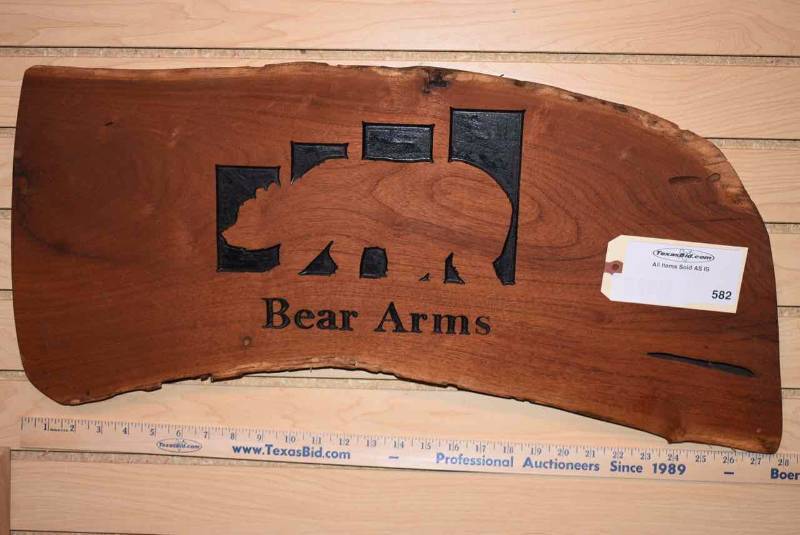 lot 582 image: Carved Wood Sign Bear Arms