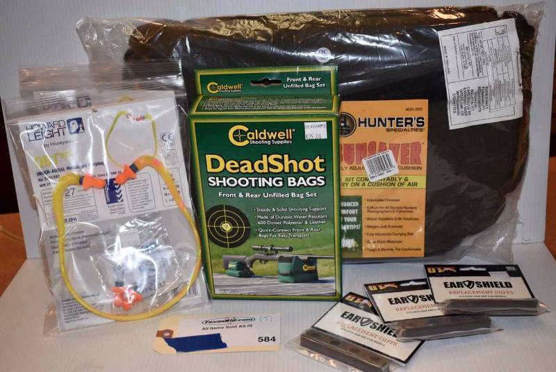 lot 584 image: Hearing Protector, Shooting Bag, Bunsaver