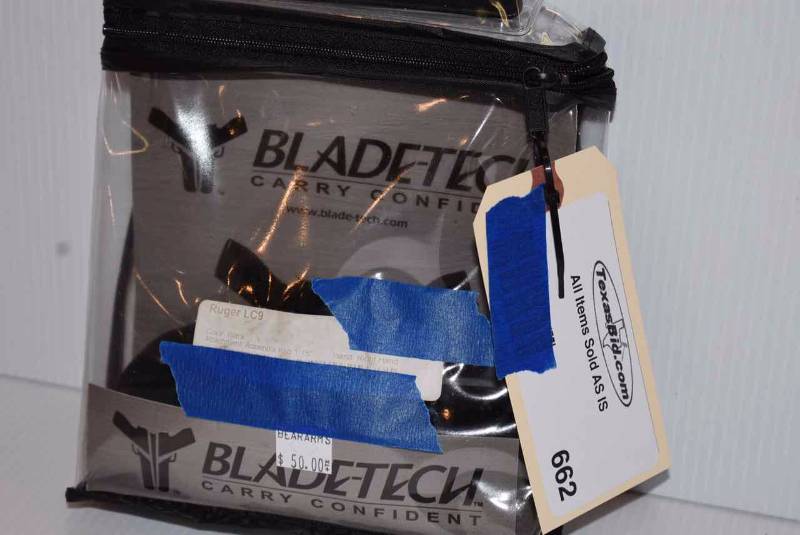 lot 662 image: Blade Tech Holster