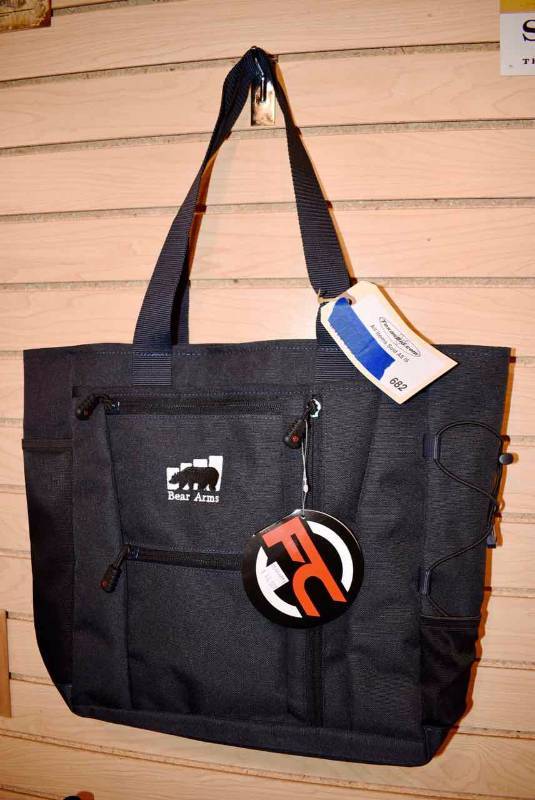 lot 682 image: All Purpose Gear Bag