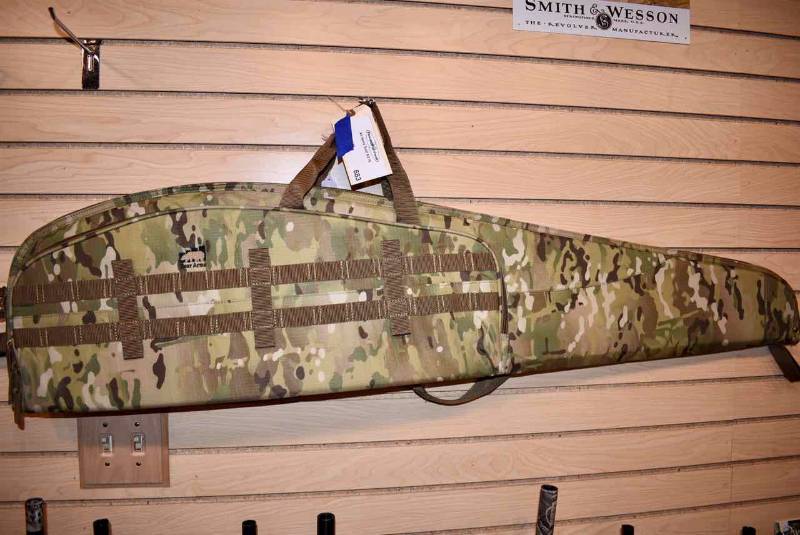 lot 683 image: Camo Gun Case