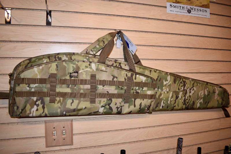 lot 685 image: Camo Gun Case