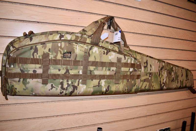 lot 687 image: Camo Gun Case