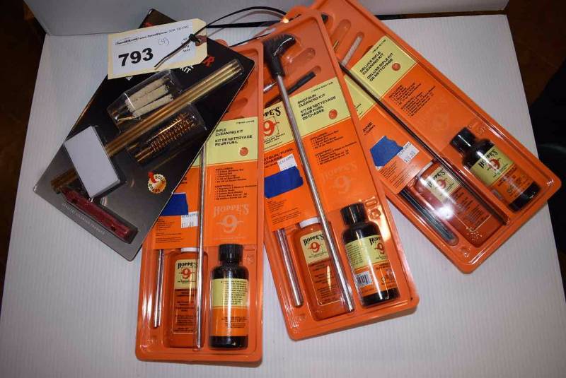 lot 793 image: (4)Cleaning Kits