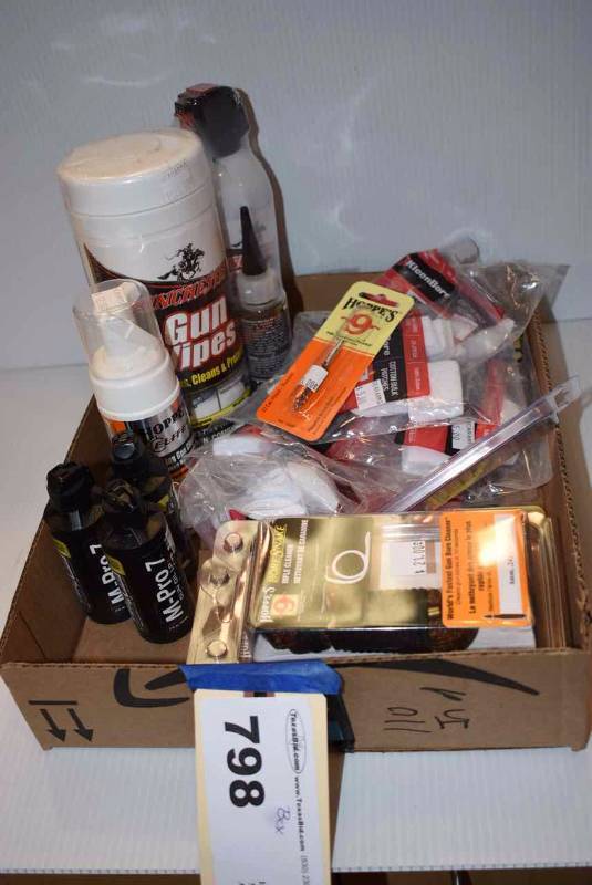lot 798 image: Gun Cleaning Supplies