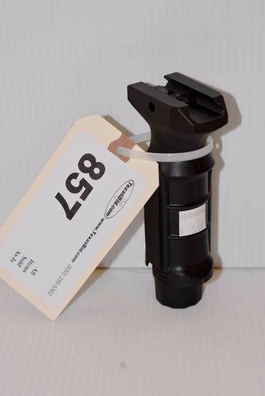 lot 857 image: Grip