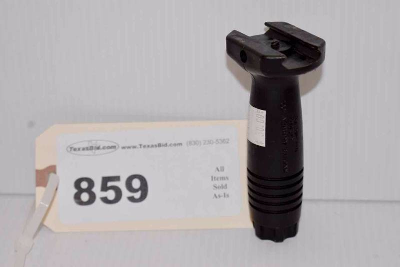 lot 859 image: Grip