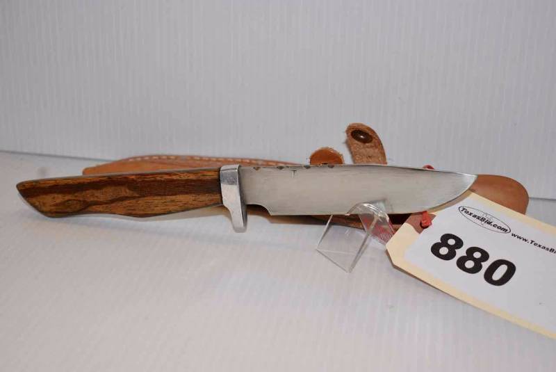 lot 880 image: Knife Fixed Blade & Leather Sheath