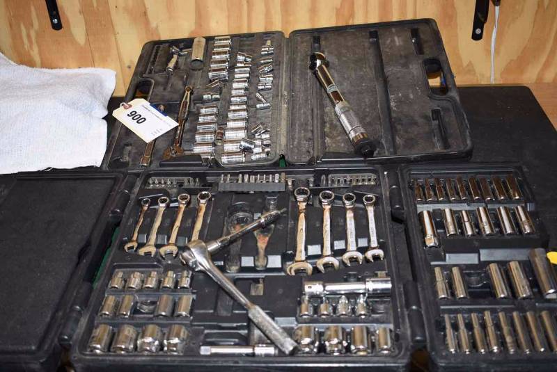 lot 900 image: (2)Ratchet Sets