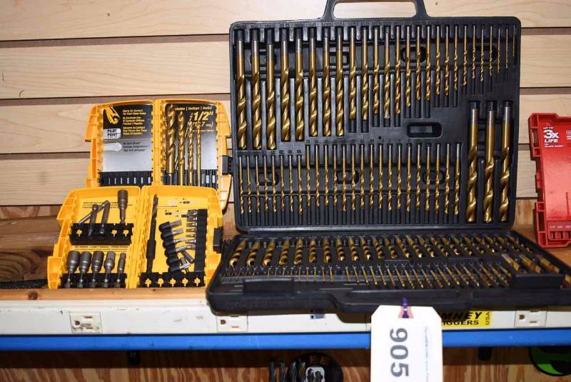lot 905 image: Drill Bit Set