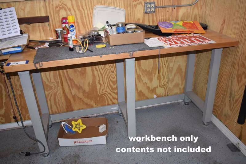 lot 915 image: Workbench