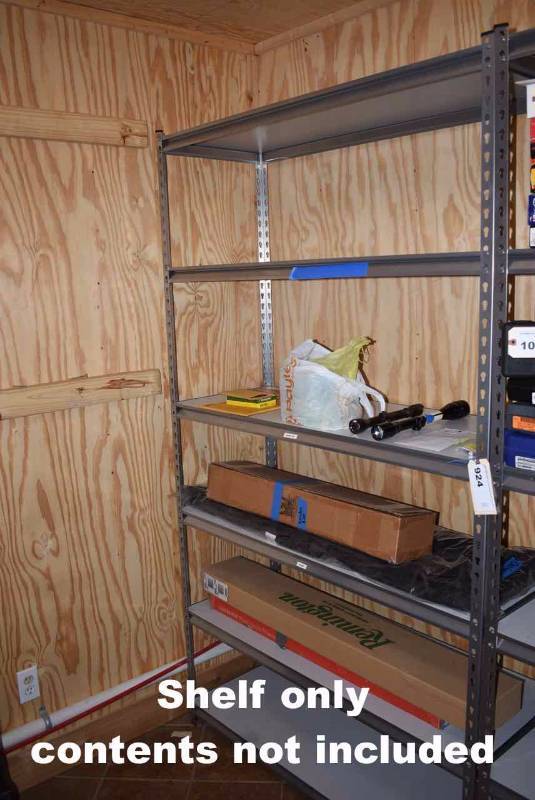 lot 924 image: Shelf Unit
