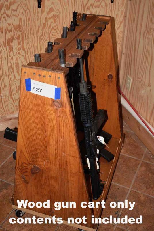 lot 927 image: Rolling Wood Gun Rack