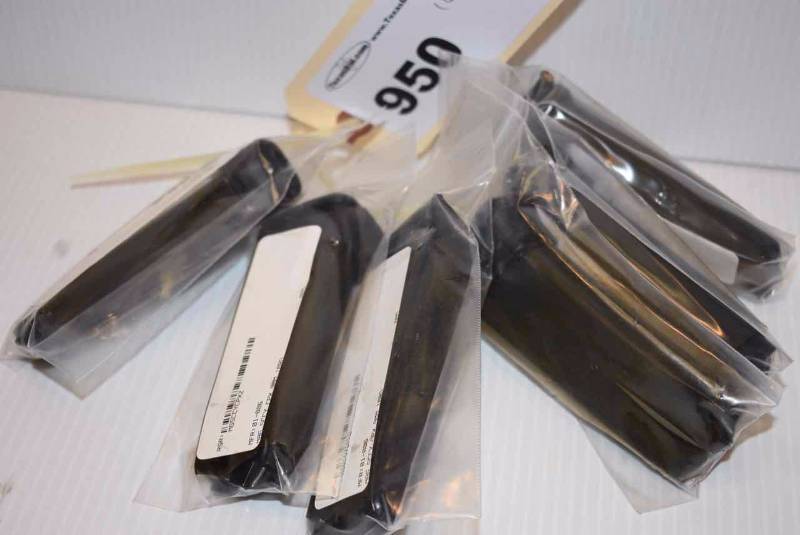 lot 950 image: (6)CPX Magazines