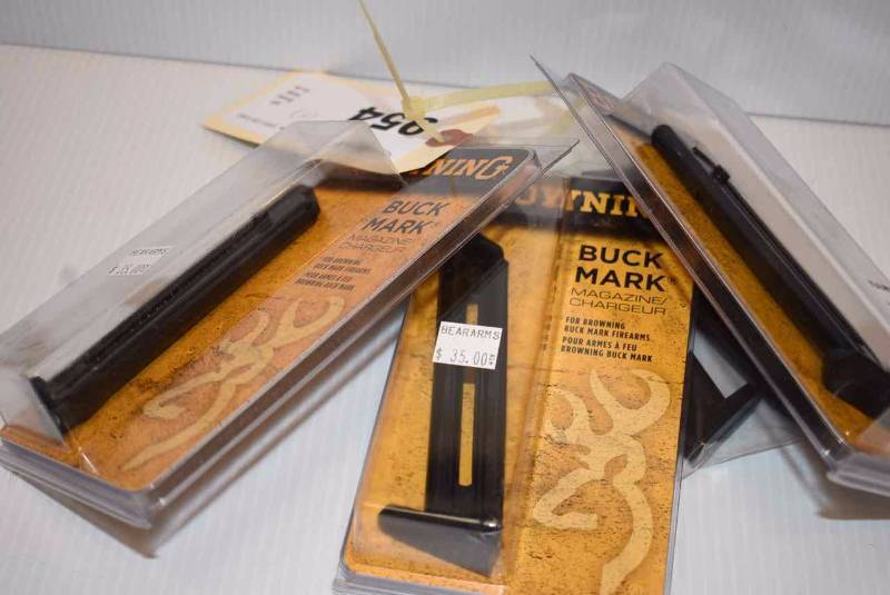 lot 954 image: (5)Browning Magazines