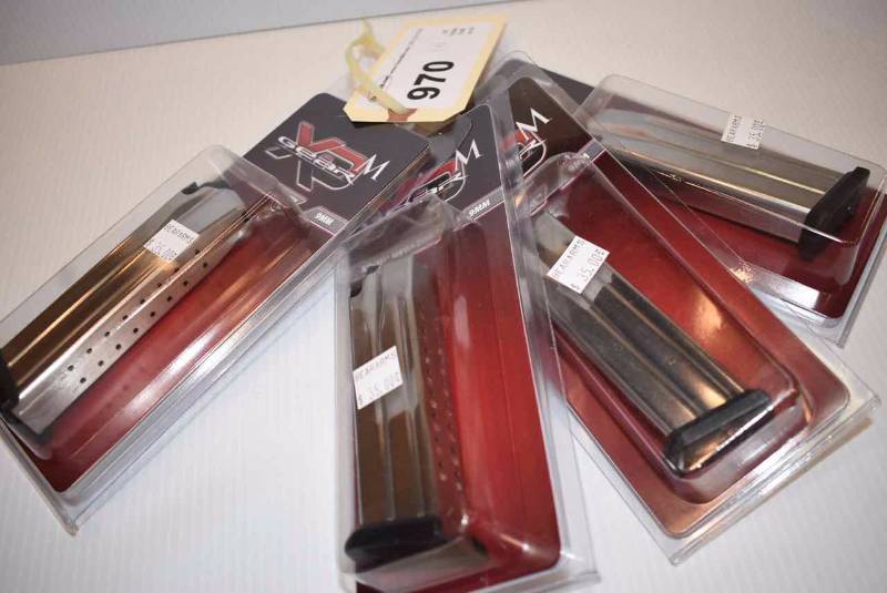 lot 970 image: (4)XD Gear Magazines