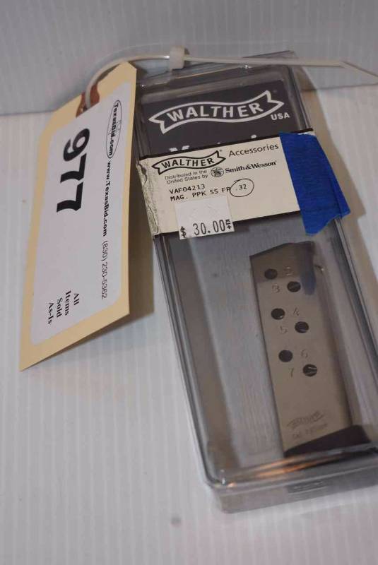 lot 977 image: (1)Walther Magazine