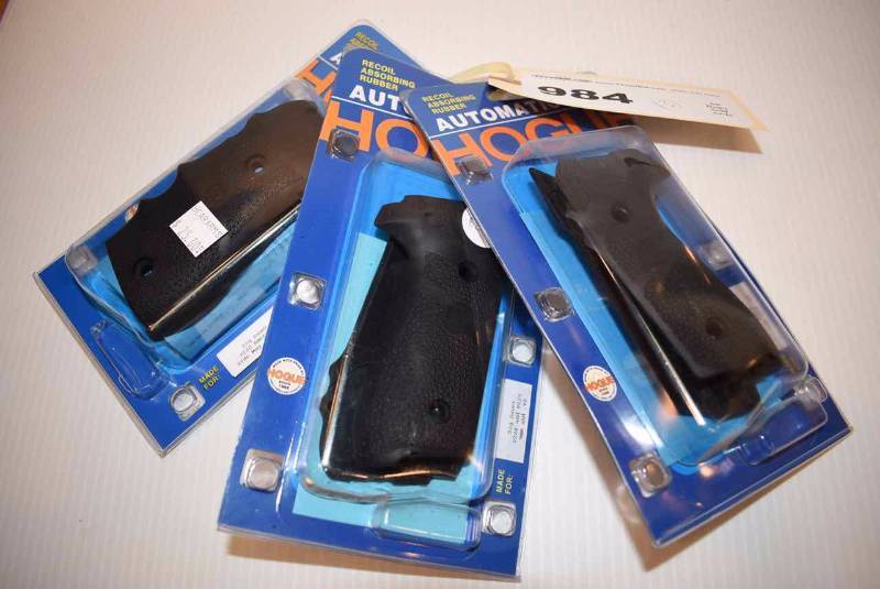 lot 984 image: (3)Hogue Grips