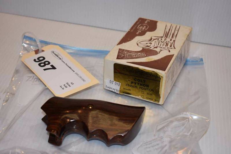 lot 987 image: (1)Eagle Grip Colt Python