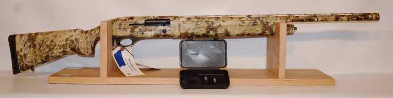 lot 65 image: Weatherby Mod. SA-08, 20 ga. Semi-Auto Shotgun,  (sn  AE30124)  new