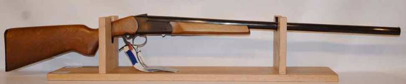 lot 68 image: Remington  SPR100  12 ga single shot shotgun  (sn  09003645R)  used