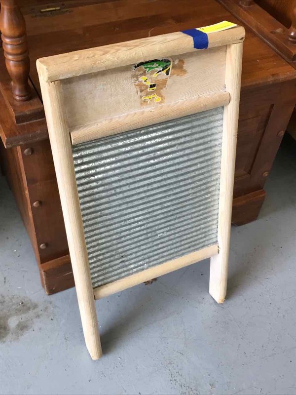 lot 6 image: Washboard