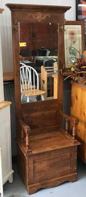 lot 7 image: Hall Cabinet with Mirror