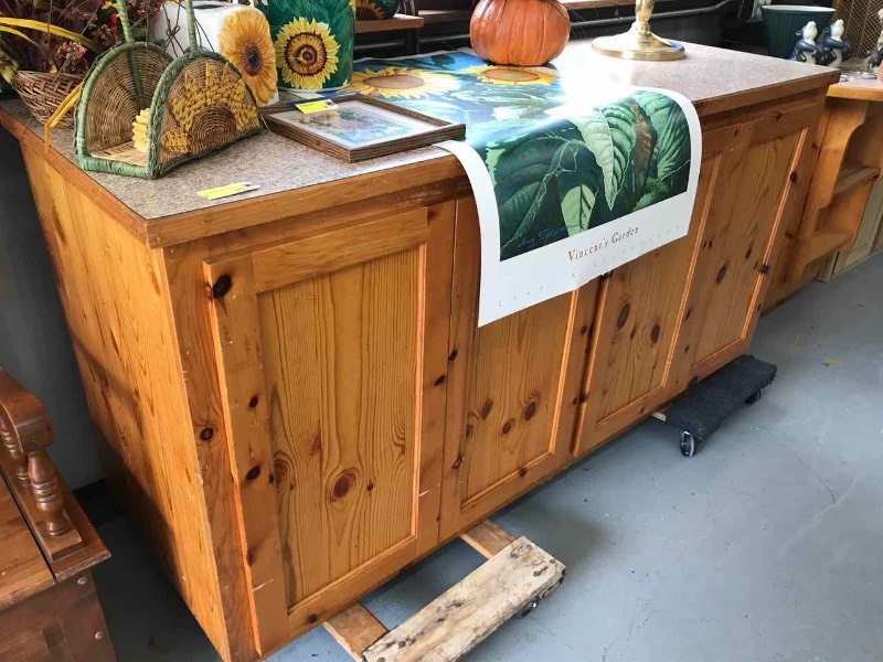 lot 10 image: Kitchen Cabinet
