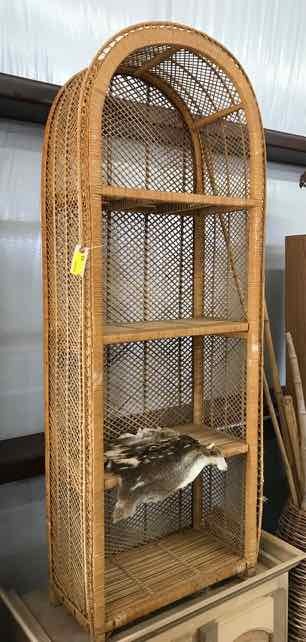 lot 13 image: Rattan Shelf
