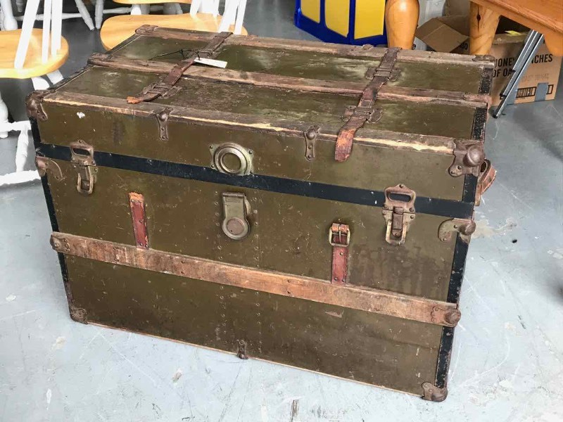 lot 36 image: Green Metal Trunk