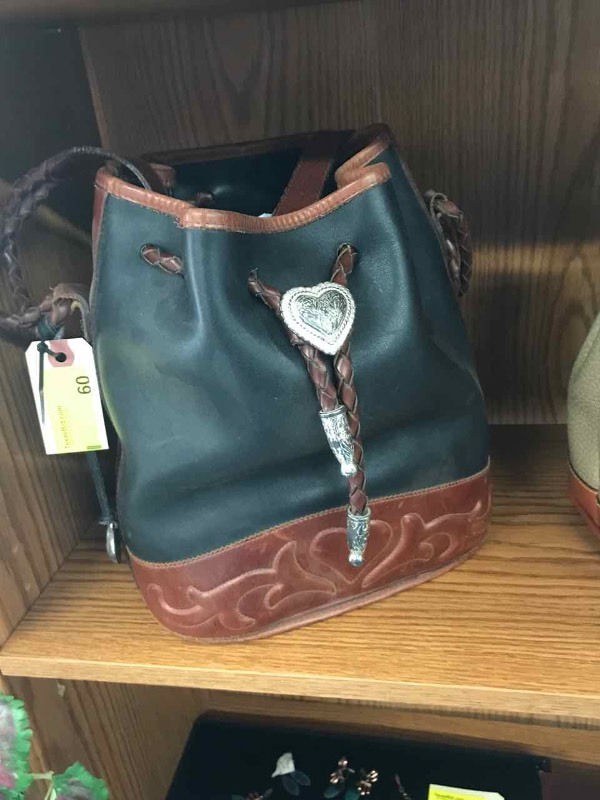 lot 60 image: Purse Brighton (black)