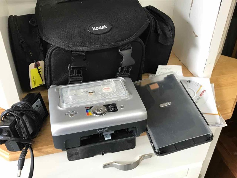 lot 73 image: Kodak Easy Share Printer Dock Series 3 with Bag