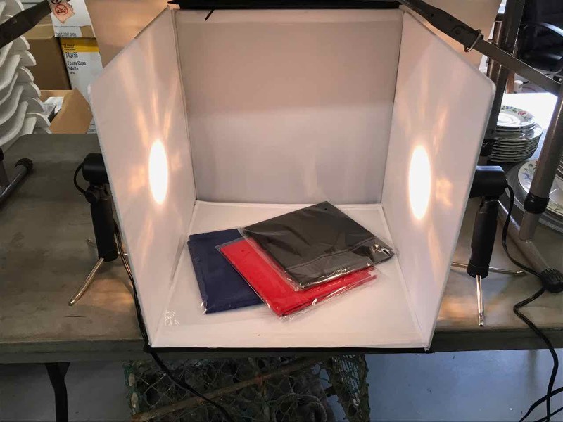 lot 86 image: PortableCollapsible Photo Studio Cube
