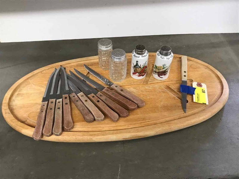 lot 87 image: Wood Cutting Board, Steak Knives, Salt & Pepper Shakers