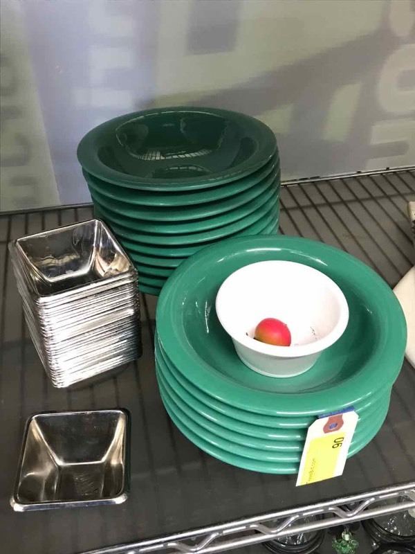lot 90 image: (16) Green Plastic Carlisle Durus Bowls 12 oz. and (32) Square Metal Bowls (3-14 inches square)