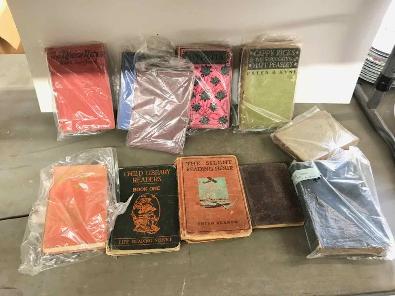lot 93 image: Asst. Old Books