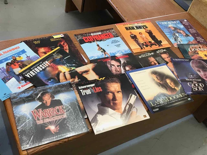 lot 97 image: (14) Laser Disc Movies