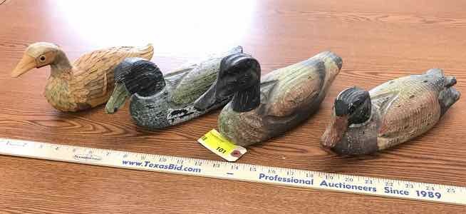 lot 101 image: (4) Ducks In A Row