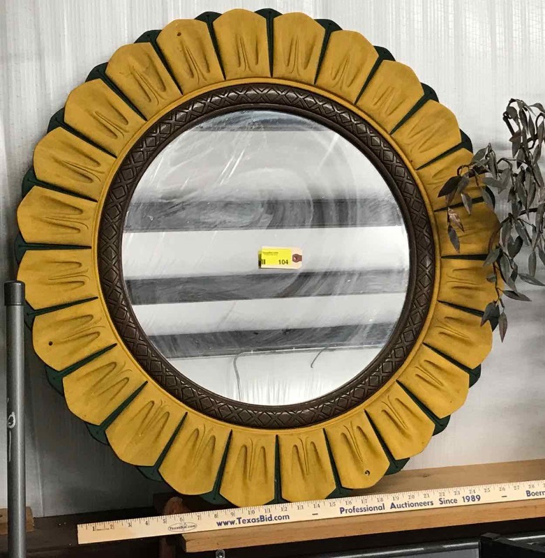 lot 104 image: Big Ol Sunflower Mirror