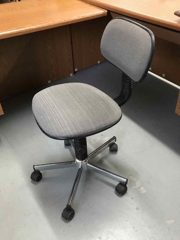 lot 108 image: Grey Task Chair